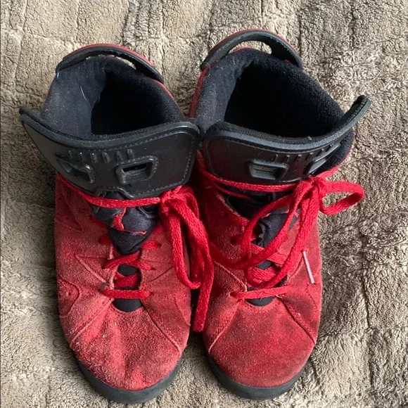 Jordan Kids Red and Black Sneakers Youth Size 2 - Picture 2 of 8